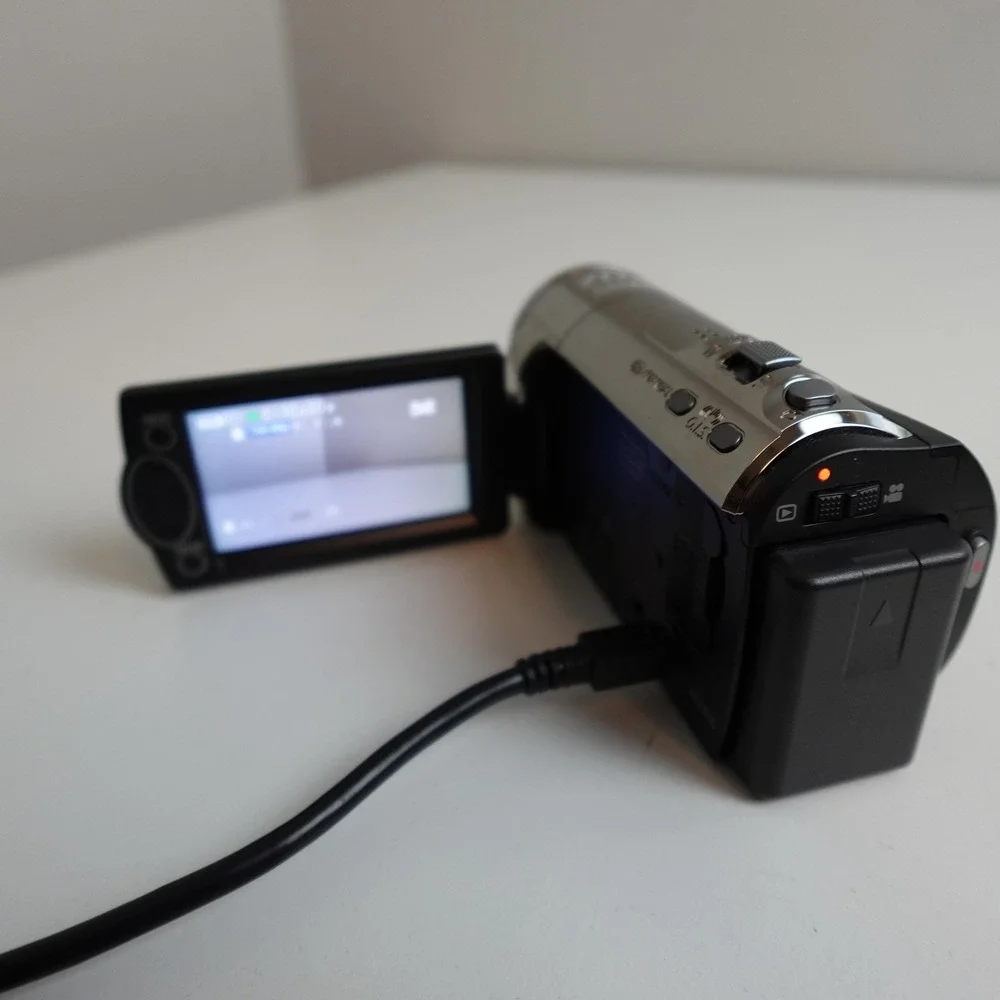 Panasonic hc v10
